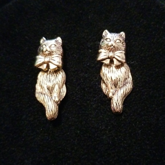 Avon Jewelry - Vintage Avon cat earrings